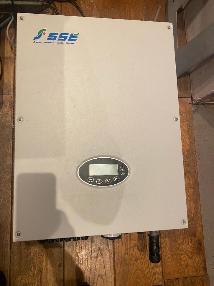 Diverse solar omvormers 3fase, hybride en 1 fase, Doe-het-zelf en Verbouw, Zonnepanelen en Toebehoren, Gebruikt, Overige typen