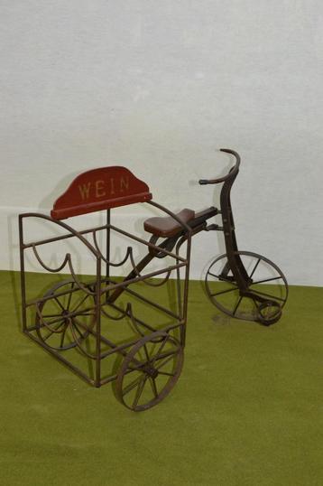 Nostalgische gietijzeren wijnfiets / wijnhouder voor 4 fless beschikbaar voor biedingen