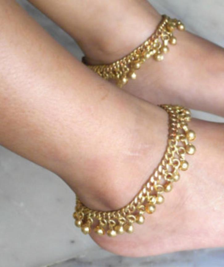 enkelbandjes per paar goudkleurig met kleine belletjes S-M, Sieraden, Tassen en Uiterlijk, Enkelbandjes en Enkelkettinkjes, Nieuw