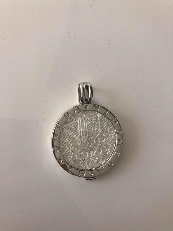 MiMoneda Hanger en steen Barcelona, Sieraden, Tassen en Uiterlijk, Kettinghangers, Zo goed als nieuw, Zilver, Zilver, Overige voorstellingen