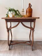 Houten tafeltje art nouveau met bijzonder onderstel, Huis en Inrichting, Tafels | Bijzettafels, Art Nouveau, O, O, 60 cm of meer