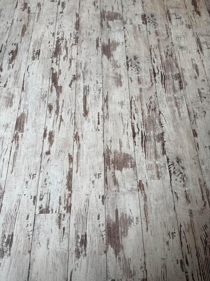 ZGAN: Landelijk (Hout motief) laminaat, Doe-het-zelf en Verbouw, Vloerdelen en Plavuizen, Gebruikt, Vloerdelen of -planken, Hout