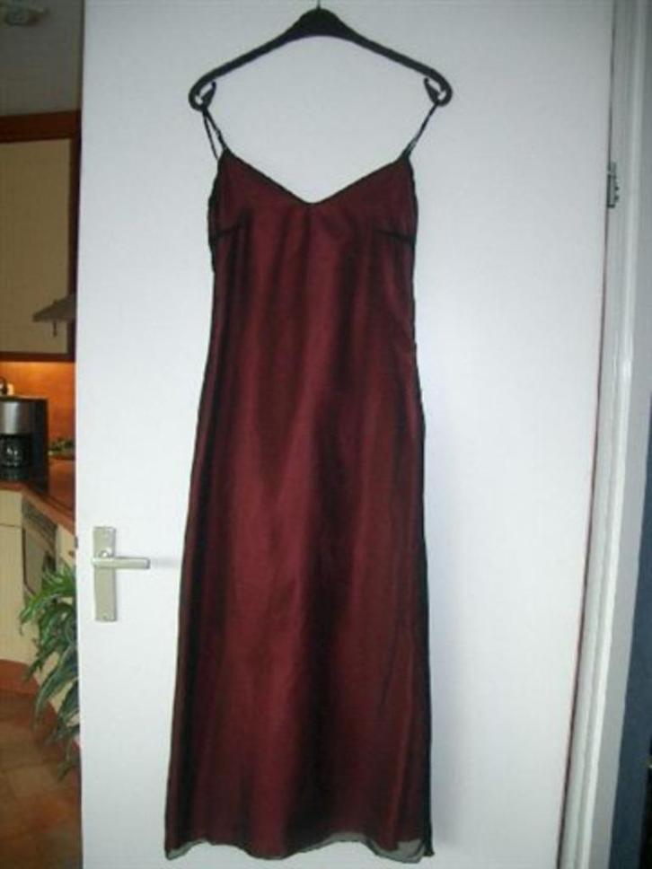 Rood glanssatijn Galajurk maat 36, Kleding | Dames, Gelegenheidskleding, Zo goed als nieuw, Galajurk, Maat 36 (S), Rood, Ophalen of Verzenden