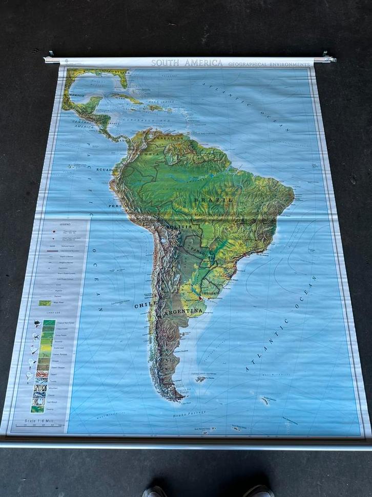 Old stock Zuid-Amerika Bossen Pampa 1971 Schoolmuurkaart, Boeken, Atlassen en Landkaarten, Zo goed als nieuw, Landkaart, 1800 tot 2000