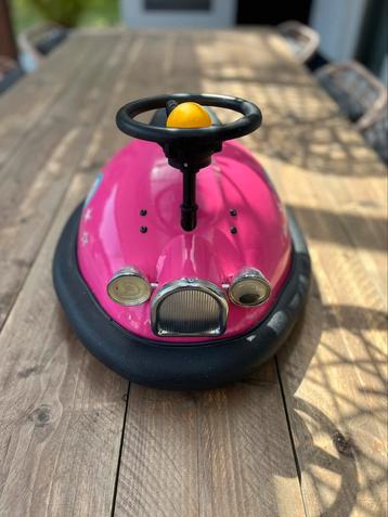 Knalroze loopauto beschikbaar voor biedingen