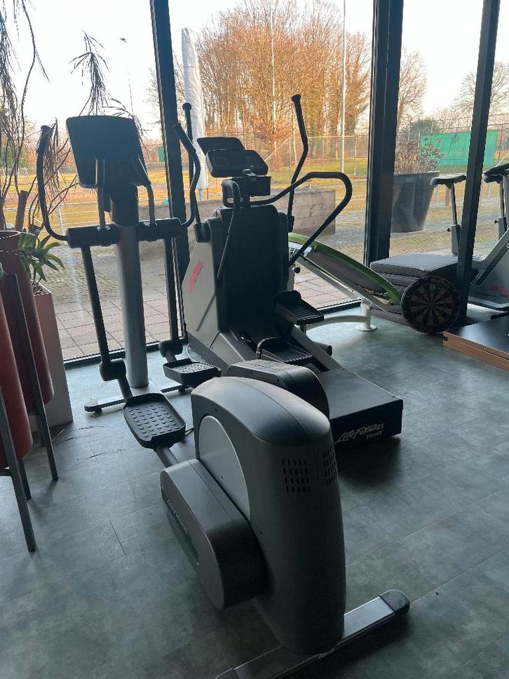 Complete fitness set Life Fitness, Sport en Fitness, Fitnessapparatuur, Zo goed als nieuw, Overige typen, Armen, Benen, Borst