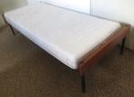 Vintage bed 1-persoons. Teak en metaal. Mid century. Deens, Ophalen, Gebruikt, Eenpersoons, Bruin