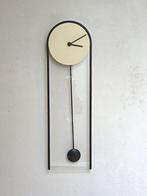 Wandklok strak met slinger, Ophalen of Verzenden, Gebruikt, Analoog, Wandklok