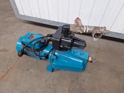 Calpeda zelfaanzuigende centrifugaalpomp, Waterpomp, Tuin en Terras, Waterpompen, Zo goed als nieuw, Elektrisch, Ophalen