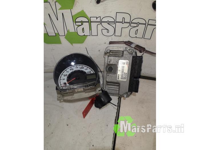 Computer Motormanagement van een Peugeot 107, Auto-onderdelen, Elektronica en Kabels, Peugeot, Gebruikt, 6 maanden garantie, 12 maanden garantie
