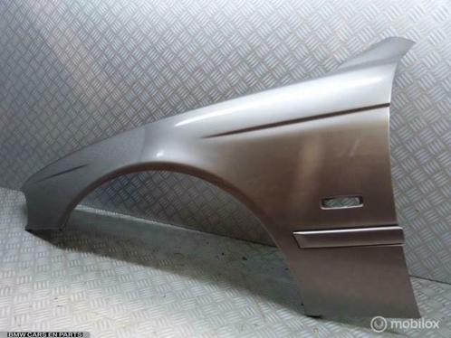 Spatbord links BMW 5-serie E39 ('95-'03)sterling grau 472, Auto-onderdelen, Carrosserie en Plaatwerk, BMW, Gebruikt, Ophalen of Verzenden