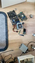 Partij pc onderdelen 3 x moederbord 2 x powersuply 3x cpu….., Computers en Software, Vintage Computers, Ophalen of Verzenden