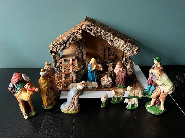 Vintage Kerststal met 15 Figuren, Antiek en Kunst, Antiek | Religie, Ophalen of Verzenden