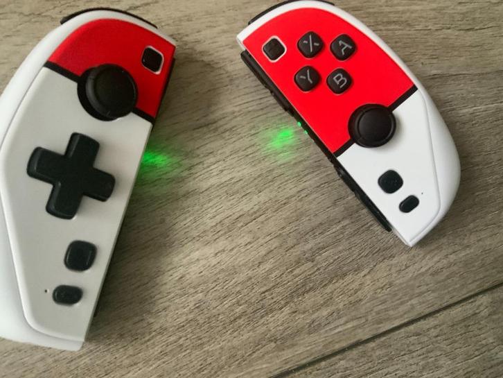 Nintendo Switch Pokemon Joy Con Controller JOY-Cons JoyCon, Spelcomputers en Games, Games | Nintendo Switch, Zo goed als nieuw