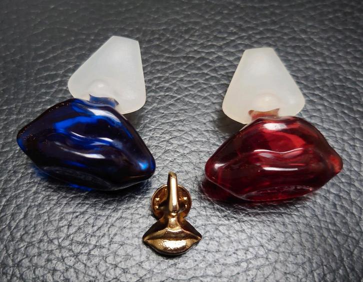 Neus mond Pin Dali Promo & parfum, Sieraden, Tassen en Uiterlijk, Uiterlijk | Parfum, Zo goed als nieuw, Ophalen of Verzenden
