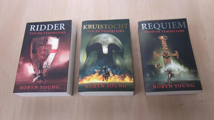 Ridder, Kruistocht, Requiem - Robyn Young, Boeken, Fantasy, Gelezen, Ophalen of Verzenden