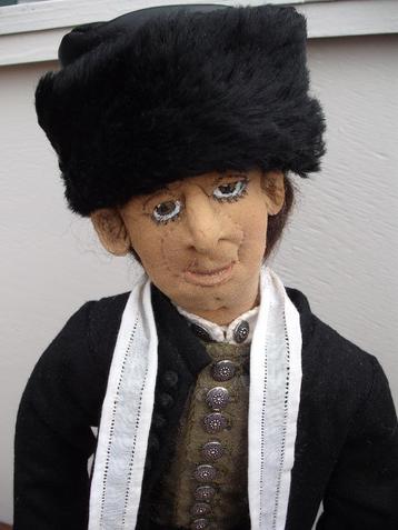 ** UNIEK AANBOD - Karakterpop Klederdracht Hindeloopen ** beschikbaar voor biedingen