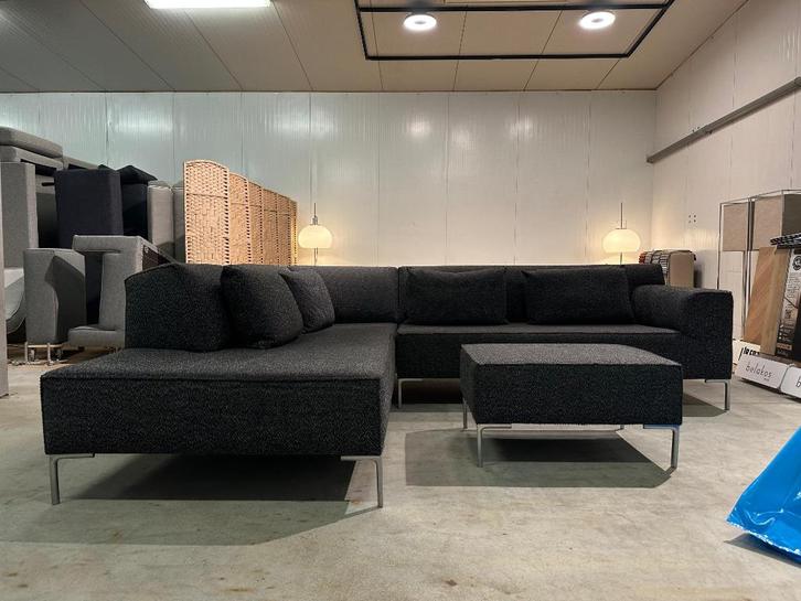 Design on Stock Bloq XXL Hoekbank + Hocker – NP: €8.000, Huis en Inrichting, Banken | Bankstellen, Gebruikt, Hoekbank, Vierpersoons of meer