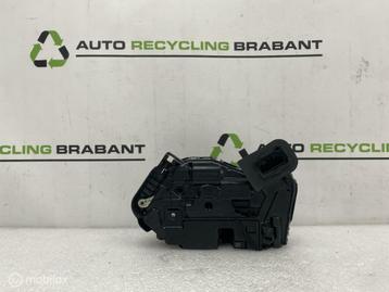 Deurslot Mechaniek Achter Volkswagen Tiguan ORIG 5NA839016C beschikbaar voor biedingen