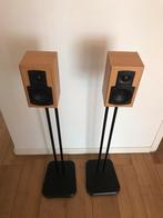 Jamo E500 speakerset op zwarte standaards, Ophalen, Zo goed als nieuw, 60 tot 120 watt, Front, Rear of Stereo speakers