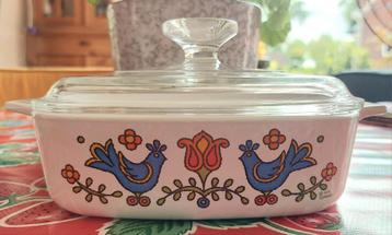 Vintage Pyrex schaal Corning Ware 'Friendship', met deksel.  beschikbaar voor biedingen