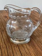 Vintage glazen schenkkan met zilveren rand ., Huis en Inrichting, Keuken | Servies, Glas of Glazen, Gebruikt, Ophalen of Verzenden