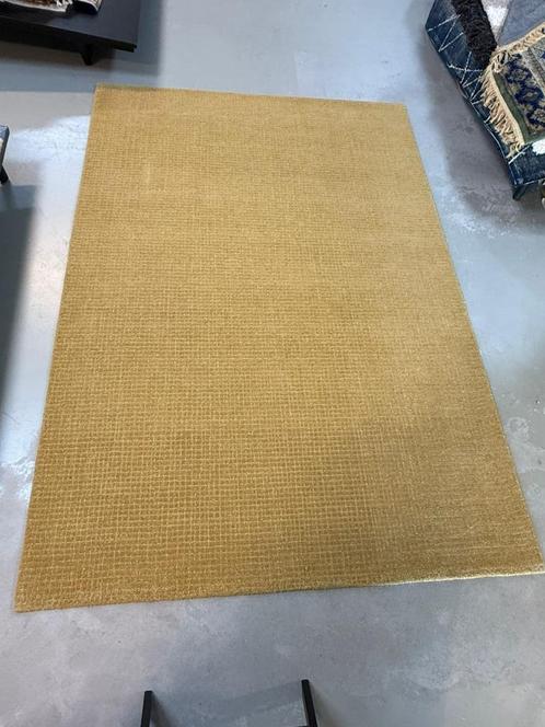 polyester vloerkleed geel, Huis en Inrichting, Stoffering | Tapijten en Kleden, Zo goed als nieuw, 200 cm of meer, Rechthoekig