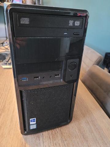 Nette gaming desktop excl monitor beschikbaar voor biedingen