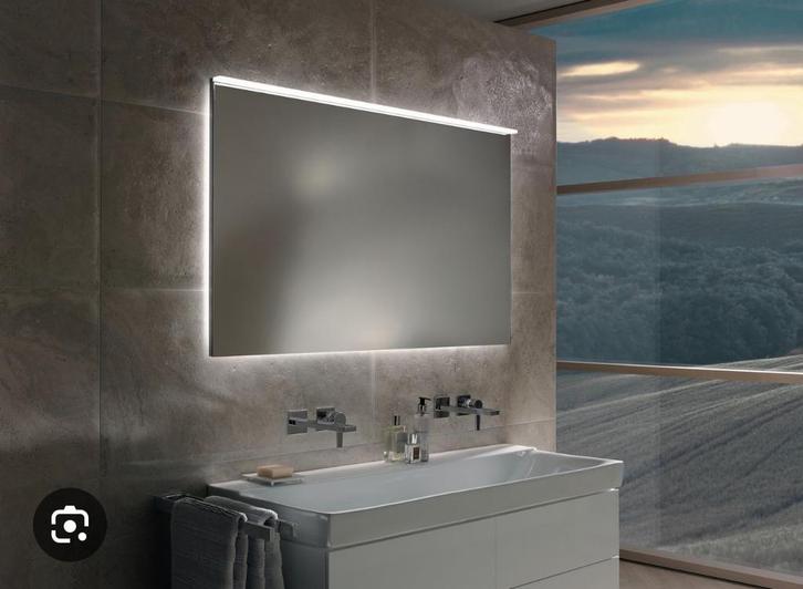 Geberit Xeno2 LED-Spiegel 140x71cm met verwarming, Huis en Inrichting, Woonaccessoires | Spiegels, Nieuw, 125 cm of meer, Minder dan 100 cm