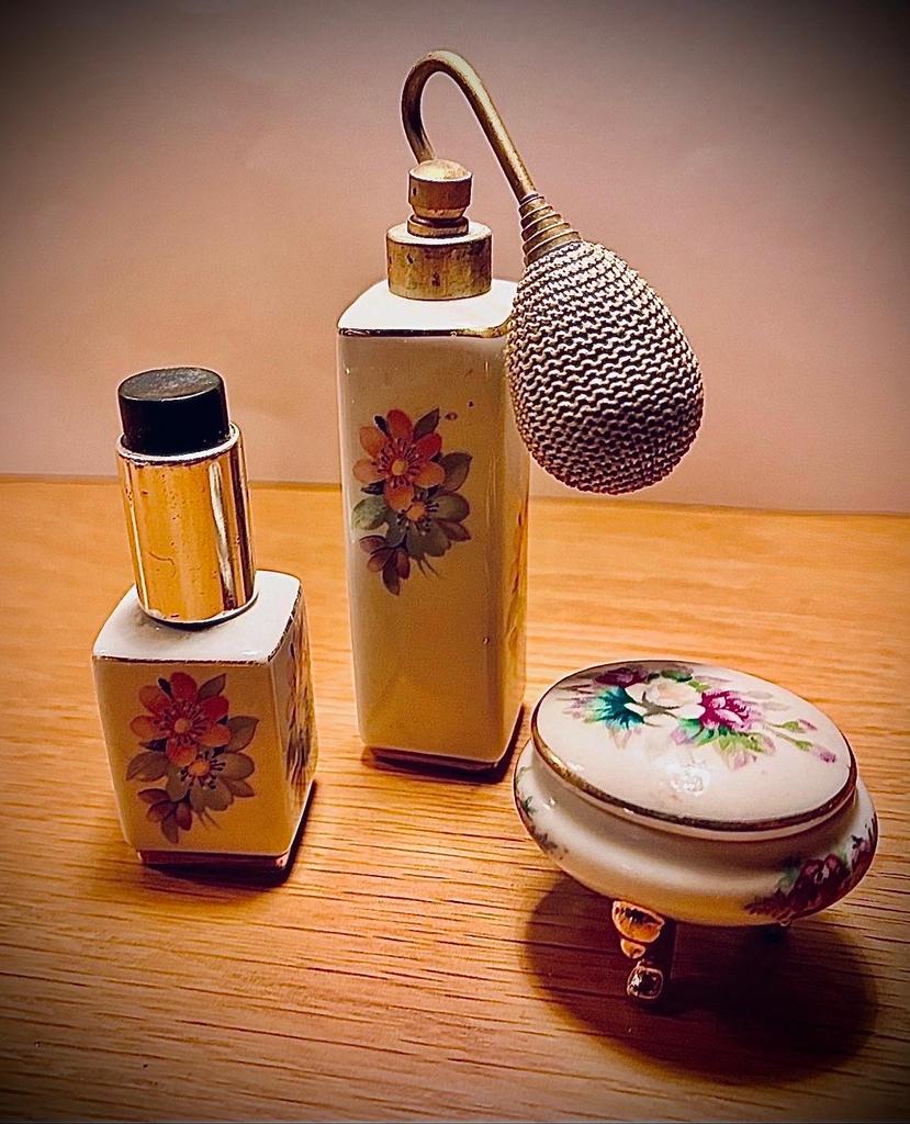 Royal Bavaria Parfum Set - Nostalgisch Porselein, Verzamelen, Parfumverzamelingen, Gebruikt, Toebehoren, Ophalen of Verzenden