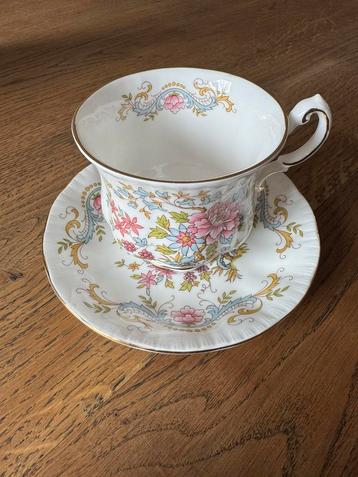 Royal Standard (Fine Bone China) Mandarin beschikbaar voor biedingen