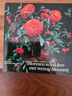 Bloemen schikken met weinig bloemen 2., Ophalen of Verzenden, Gelezen, Overige onderwerpen, Katinka hendrichs.