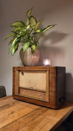 Werkende vintage radio, Antiek en Kunst, Antiek | Tv's en Audio, Ophalen of Verzenden
