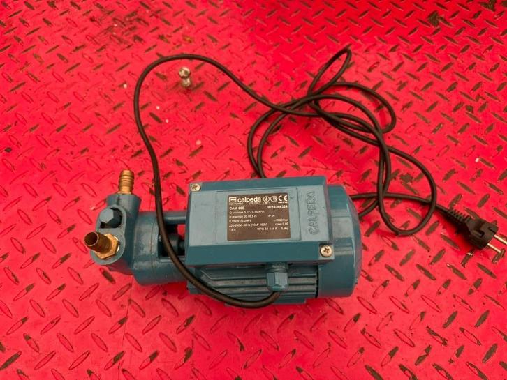 ZGAN Calpeda 60E Vloeistof of Waterpomp Zelfaanzuigend 220, Tuin en Terras, Waterpompen, Zo goed als nieuw, Elektrisch, Overige typen