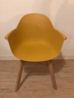 Vier gele kuipstoelen, Ophalen, Gebruikt, Kunststof