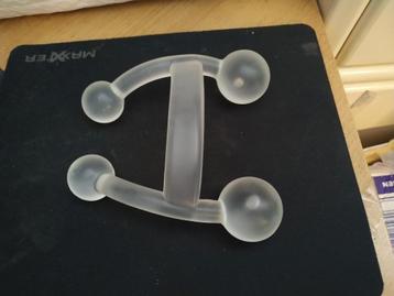 Tom David Lewis hand massageapparaat beschikbaar voor biedingen