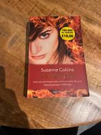 Vlammen - Suzanne Collins, Ophalen of Verzenden, Zo goed als nieuw, Nederland