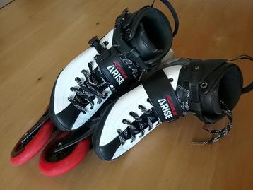 POWERSLIDE SKEELER 4X110MM TRINITY KERAMISCHE LAGERS MAAT 44 beschikbaar voor biedingen