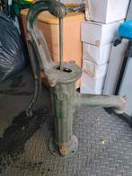 Gietijzeren waterpomp, Ophalen, Gebruikt, Handmatig