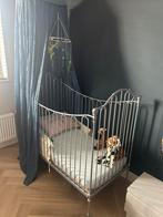 Vintage gietijzeren ledikant/baby bedje (ZEER NETJES), Kinderen en Baby's, Babywiegjes en Ledikanten, Ophalen, Zo goed als nieuw