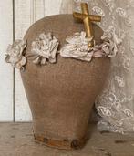 Brocante oud bloemen kransje met Kruis, Antiek en Kunst, Verzenden