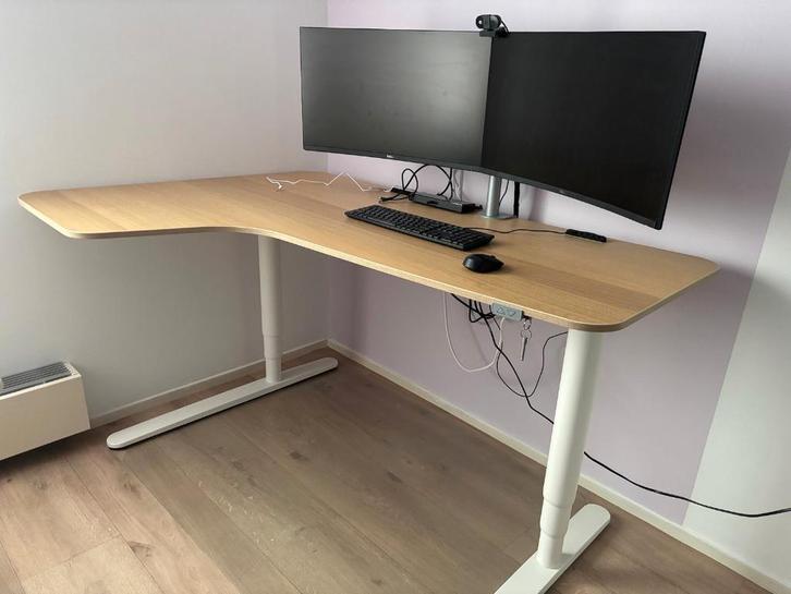 BEKANT Corner desk left, Huis en Inrichting, Bureaus, Zo goed als nieuw, Bureau, Elektrisch, Ophalen
