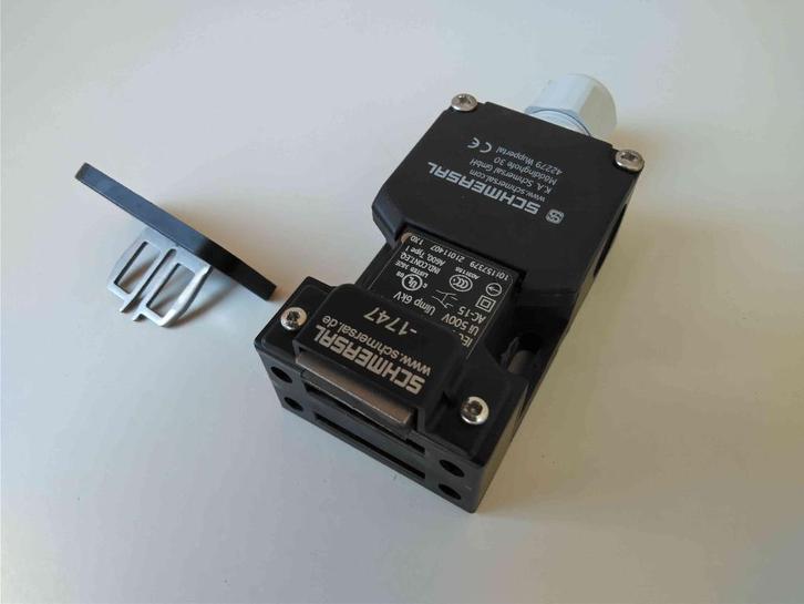 Veiligheidsschakelaar deurschakelaar Schmersal AZ16 ZVK-M20, Hobby en Vrije tijd, Elektronica-componenten, Zo goed als nieuw, Ophalen of Verzenden