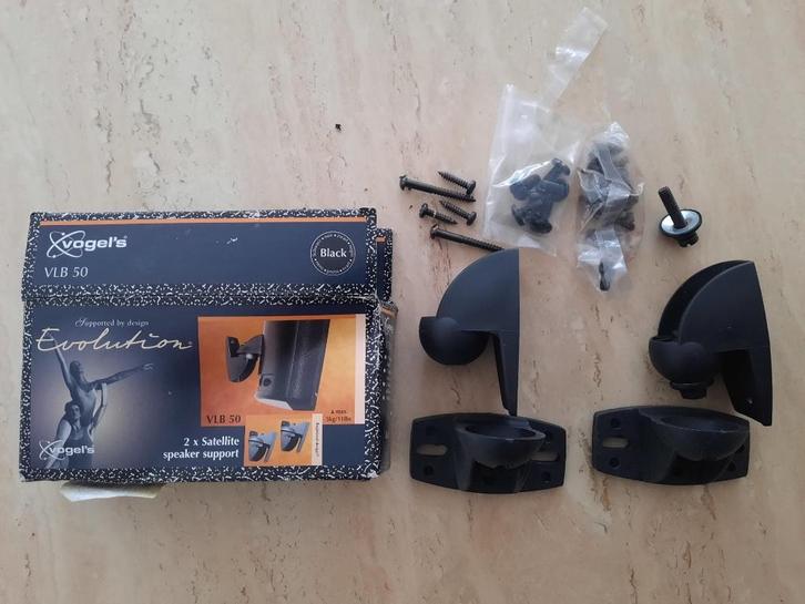 Systeem om 2 speakers aan een wand te bevestigen, Audio, Tv en Foto, Luidsprekers, Zo goed als nieuw, Overige typen, Minder dan 60 watt