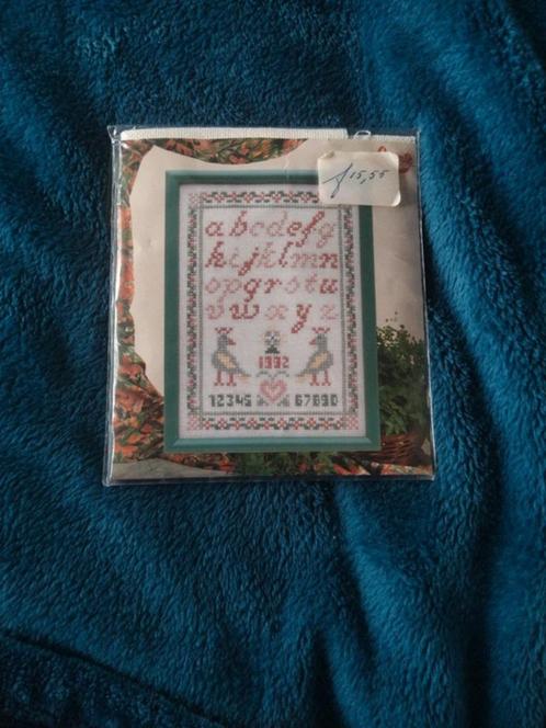 Dmc borduur pakketje Alphabet, Hobby en Vrije tijd, Borduren en Borduurmachines, Nieuw, Borduurpakket, Handborduren, Ophalen of Verzenden