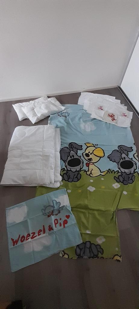 Te koop complete set beddengoed 140 lang., Kinderen en Baby's, Kinderkamer | Beddengoed, Zo goed als nieuw, Deken of Dekbed, Wit