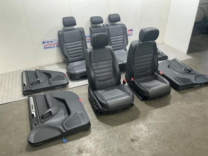 Bekleding Set (compleet) van een Volkswagen Touareg (Touareg, 12 maanden garantie, Gebruikt, -, Volkswagen