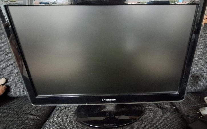 Samsung SyncMaster P2370, Computers en Software, Monitoren, Gebruikt, 60 Hz of minder, HDMI, TN, Full HD, 1 tot 2 ms, Ophalen