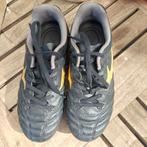 monarcida neo voetbalschoenen, Sport en Fitness, Voetbal, Maat XS of kleiner, Ophalen of Verzenden, Gebruikt, Schoenen