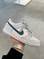 Nike Dunk Low Mineral Teal (GS) EU39, Kleding | Dames, Schoenen, Blauw, Nike, Nieuw, Ophalen of Verzenden